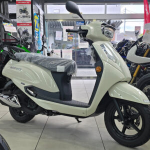 新型アドレス125、発売初日に入荷しました！！