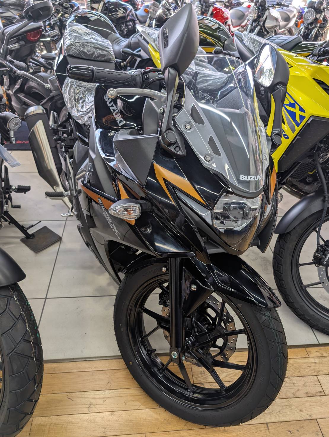 GSX250R！ - MFDモトフィールドドッカーズ寝屋川店