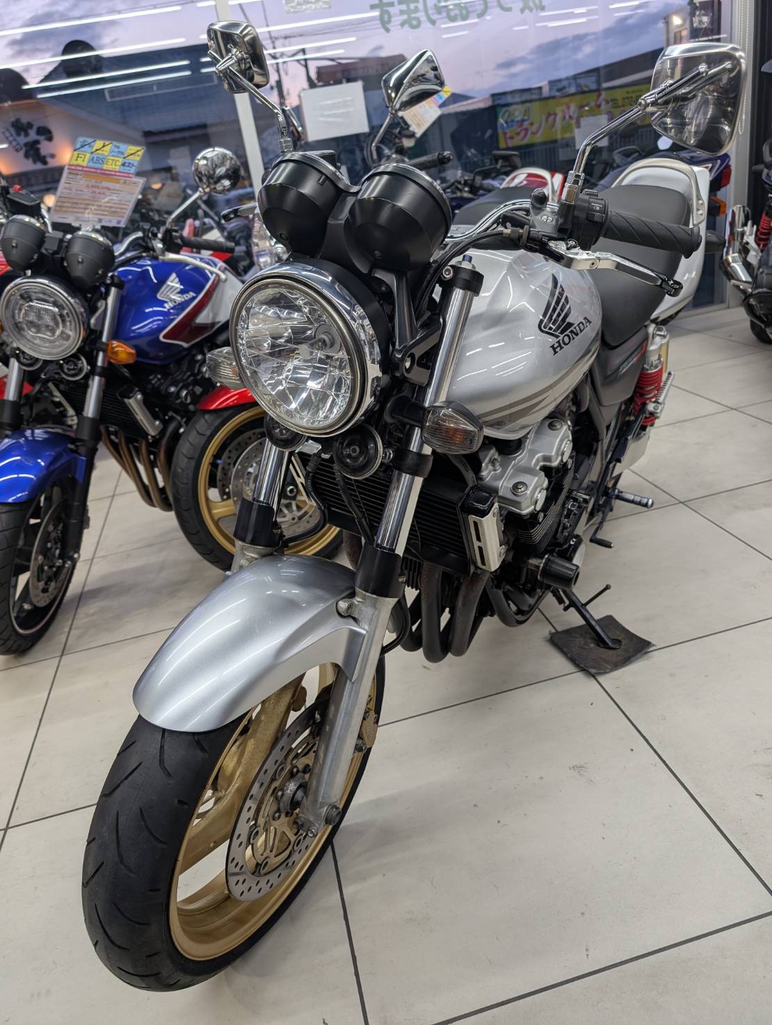 CB400SF スペックⅢキャブ最終型！ - MFDモトフィールドドッカーズ寝屋川店