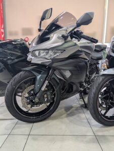 ZX-4R！スペシャルエディション！